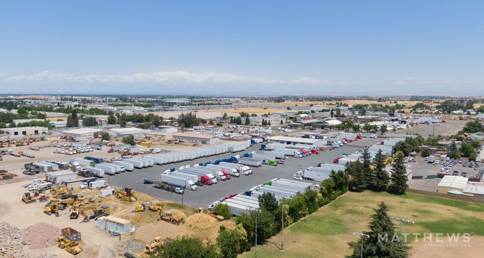 7080 Florin Perkins Rd, Sacramento, CA à louer - Photo de l’immeuble – Image 2 sur 3