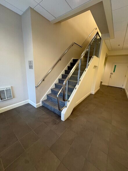 386 Washington St, Wellesley, MA à louer - Photo de l’immeuble – Image 2 sur 3