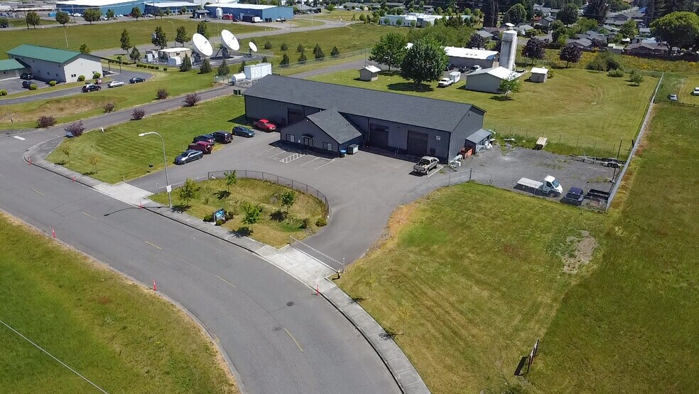 1418 Mahoney Dr, Centralia, WA à vendre - Photo principale – Image 1 sur 10