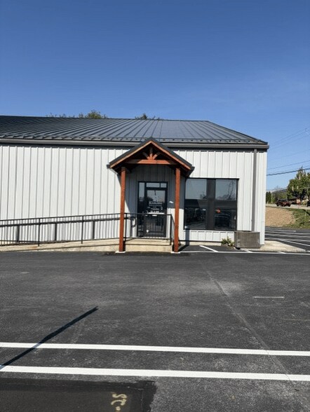 4141 Linglestown Rd, Harrisburg, PA à louer - Photo de l’immeuble – Image 3 sur 4
