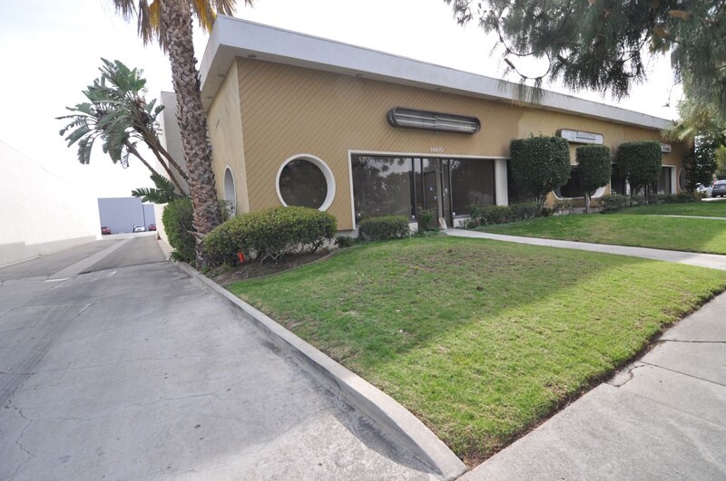 19410-19420 Business Center Dr, Northridge, CA à louer - Photo de l’immeuble – Image 3 sur 36