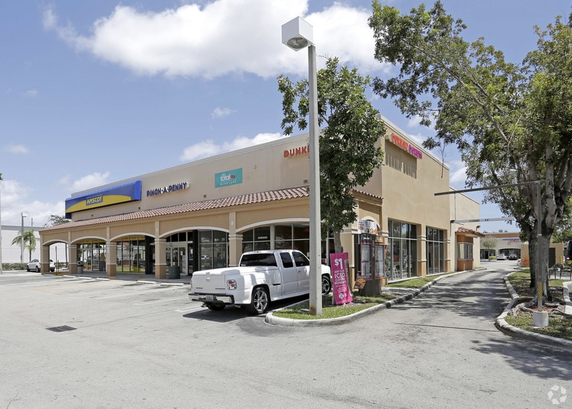 15401-15469 SW 137th Ave, Miami, FL à louer - Photo de l’immeuble – Image 3 sur 8