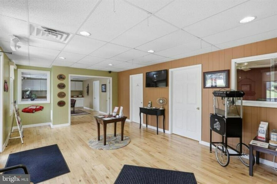 23 S Colonial Dr, Hagerstown, MD à vendre - Photo de l’immeuble – Image 3 sur 40