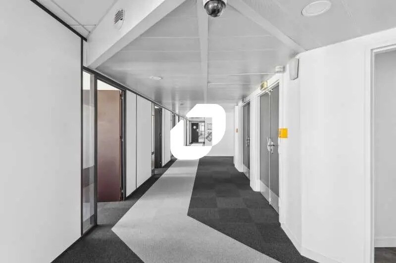 33-37 Boulevard Vauban, Guyancourt à louer - Photo de l’immeuble – Image 2 sur 15