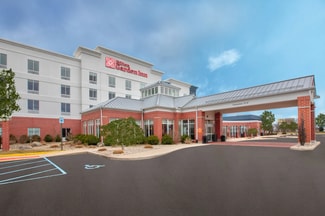 Plus de détails pour 1300 Cinema Way, Benton Harbor, MI - Hôtellerie à vendre