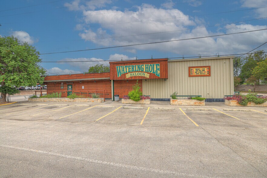 1390 McQueeney Rd, New Braunfels, TX à vendre - Photo de l’immeuble – Image 3 sur 64