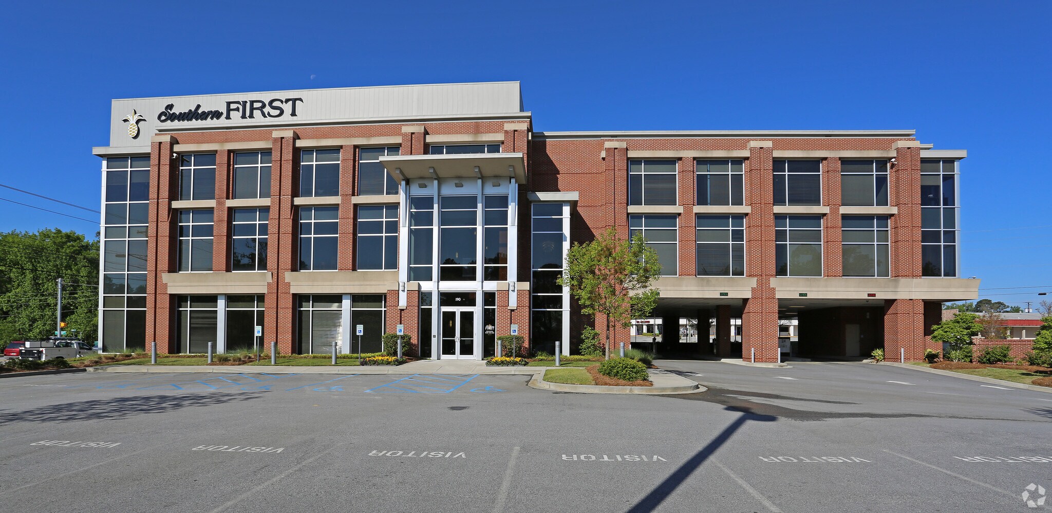 190 Knox Abbott Dr, Cayce, SC à louer Photo principale– Image 1 sur 17