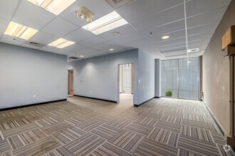 210 E Trade St, Charlotte, NC à louer Photo intérieure– Image 2 sur 7