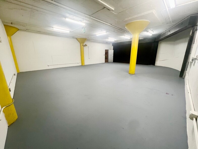 1801 W Berteau Ave, Chicago, IL à louer - Photo intérieure – Image 2 sur 13