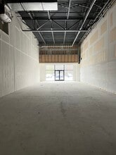 1324 Bald Hill Rd, Warwick, RI à louer Photo intérieure– Image 2 sur 2