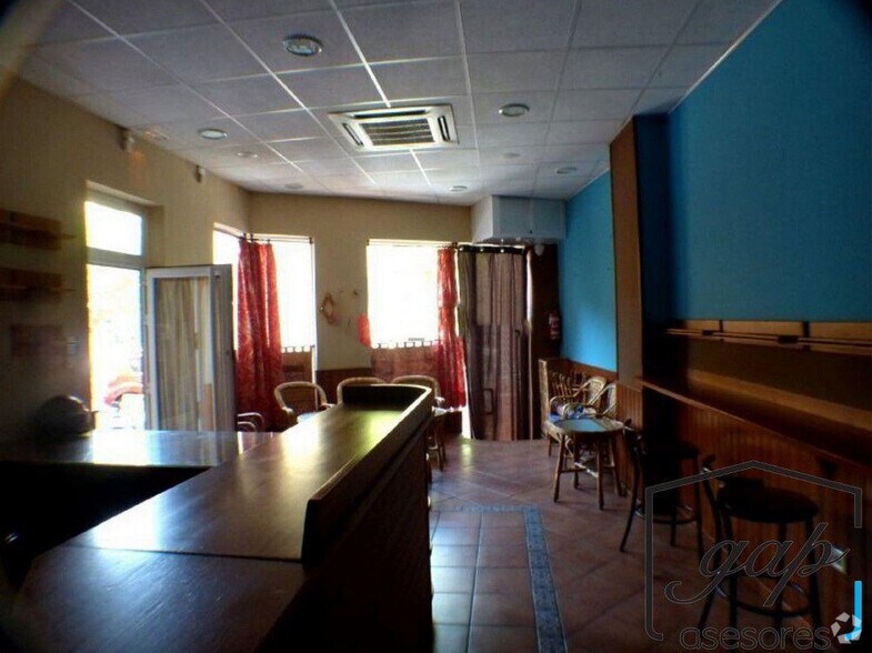 Local commercial dans Cuenca, Cuenca à louer - Photo intérieure – Image 1 sur 1