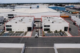 4565 Firestone Blvd, South Gate, CA à louer Photo intérieure– Image 1 sur 1