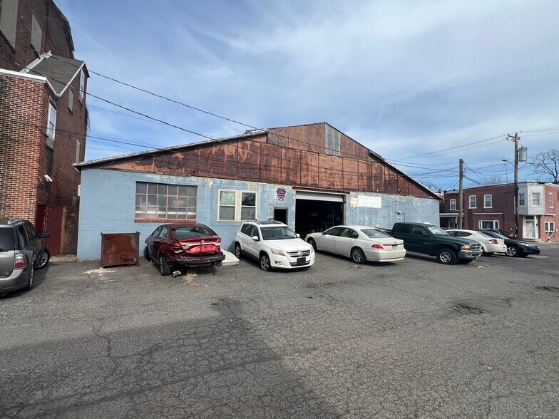 401 Townsend St, Chester, PA à vendre - Photo principale – Image 1 sur 6