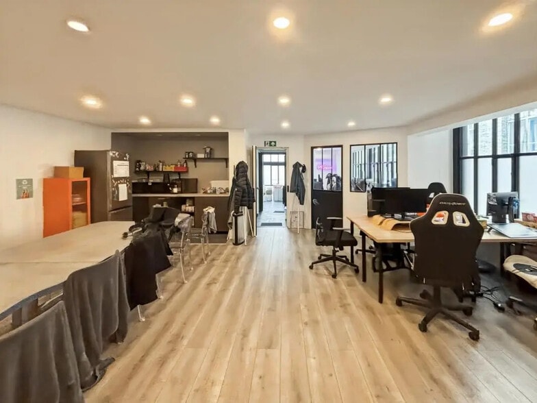 Bureau dans Paris à louer - Photo de l’immeuble – Image 3 sur 9