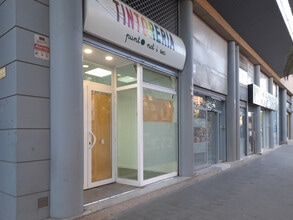 Local commercial dans Esplugues de Llobregat, Barcelona à louer Photo intérieure– Image 1 sur 7