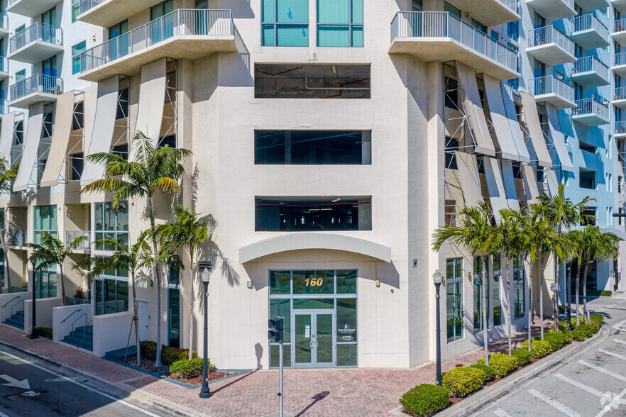 2100-2116 Hollywood Blvd, Hollywood, FL à louer - Photo de l’immeuble – Image 3 sur 4