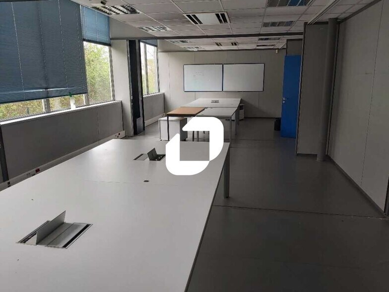 Bureau dans Bruges à vendre - Photo de l’immeuble – Image 1 sur 12
