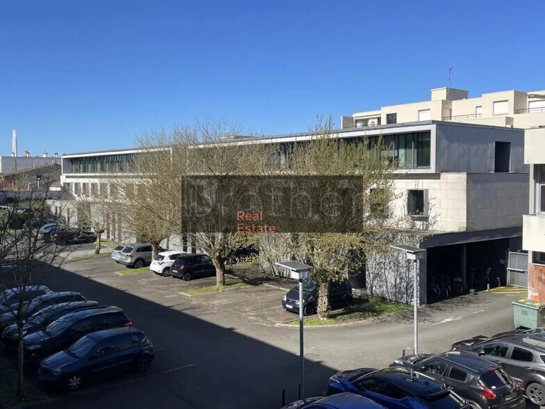 Bureau dans Bordeaux à louer - Photo de l’immeuble – Image 1 sur 4
