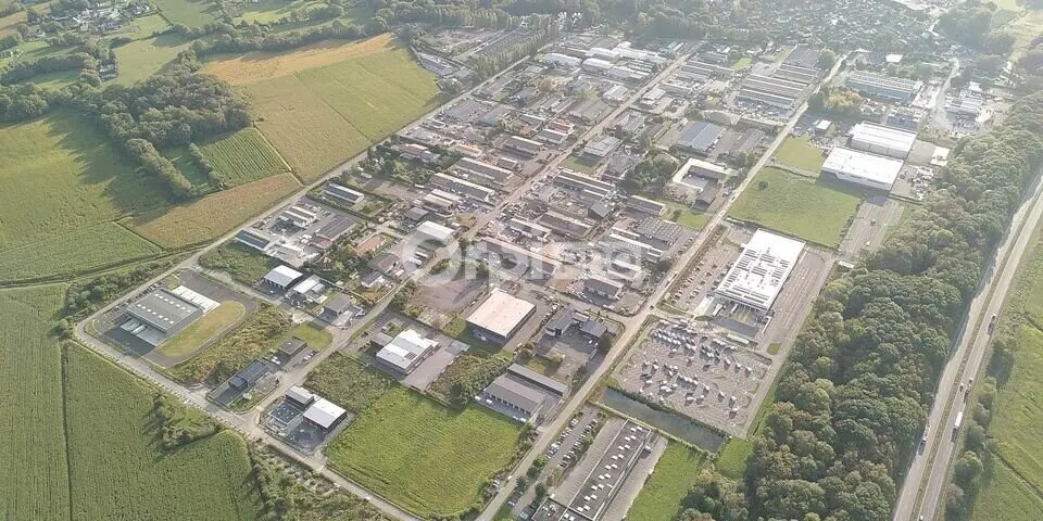Industriel/Logistique dans Pau à vendre - Photo de l’immeuble – Image 2 sur 6