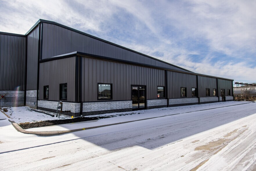 659 E Randall Wobbe Ln, Springdale, AR à louer - Photo de l’immeuble – Image 2 sur 12