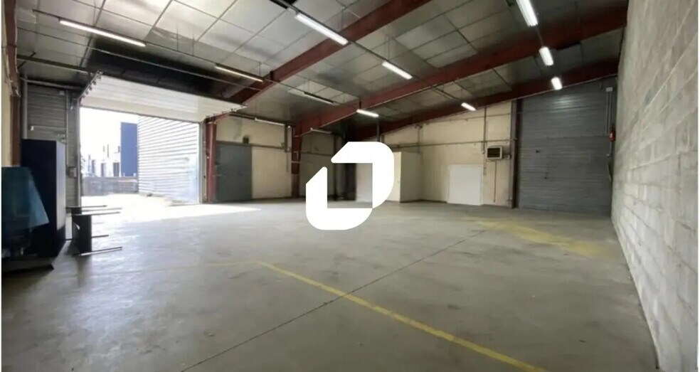 Bureau dans Couëron à louer - Photo de l’immeuble – Image 1 sur 9