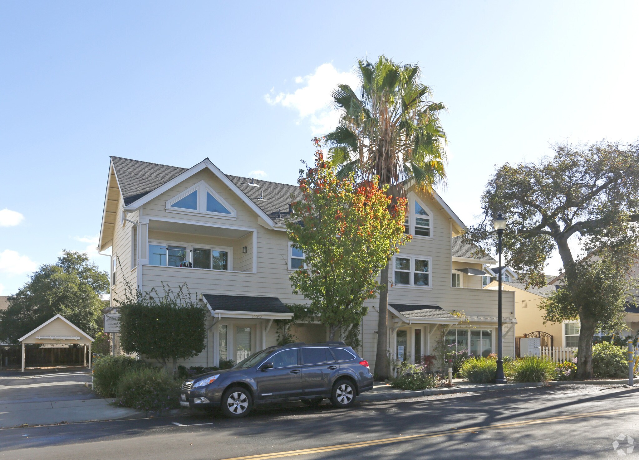 10056 Orange Ave, Cupertino, CA à vendre Photo principale– Image 1 sur 10