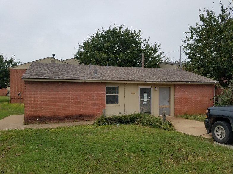 1302 Watson Dr, Anadarko, OK à vendre - Photo de l’immeuble – Image 3 sur 6