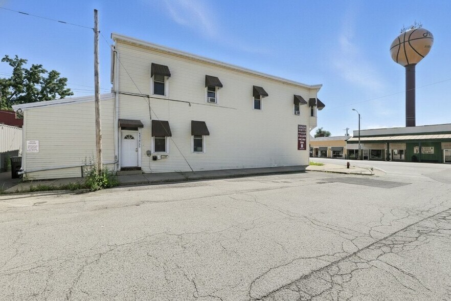 9934-9936 Main St, Hebron, IL à vendre - Photo de l’immeuble – Image 3 sur 23