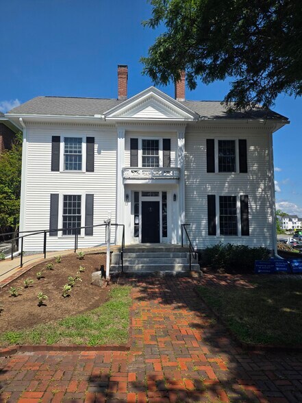 8 Centre St, Concord, NH à louer - Photo de l’immeuble – Image 2 sur 25