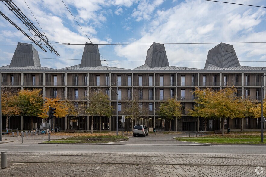 68 Rue Achard, Bordeaux à louer - Photo de l’immeuble – Image 2 sur 4