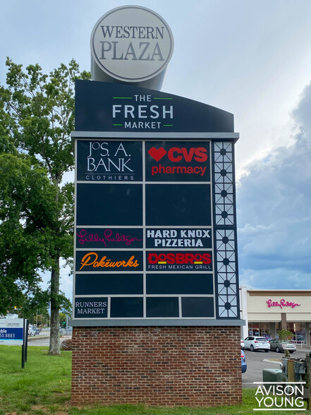 4320 Kingston Pike, Knoxville, TN à louer - Photo de l’immeuble – Image 2 sur 23