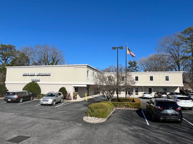 12284 Warwick Blvd, Newport News, VA à louer - Photo de l’immeuble – Image 1 sur 9