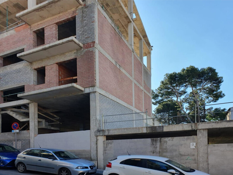 Immeuble residentiel dans Igualada, Barcelona à vendre - Photo de l’immeuble – Image 2 sur 2