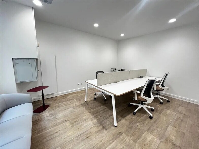 Bureau dans Paris à vendre - Photo de l’immeuble – Image 2 sur 6