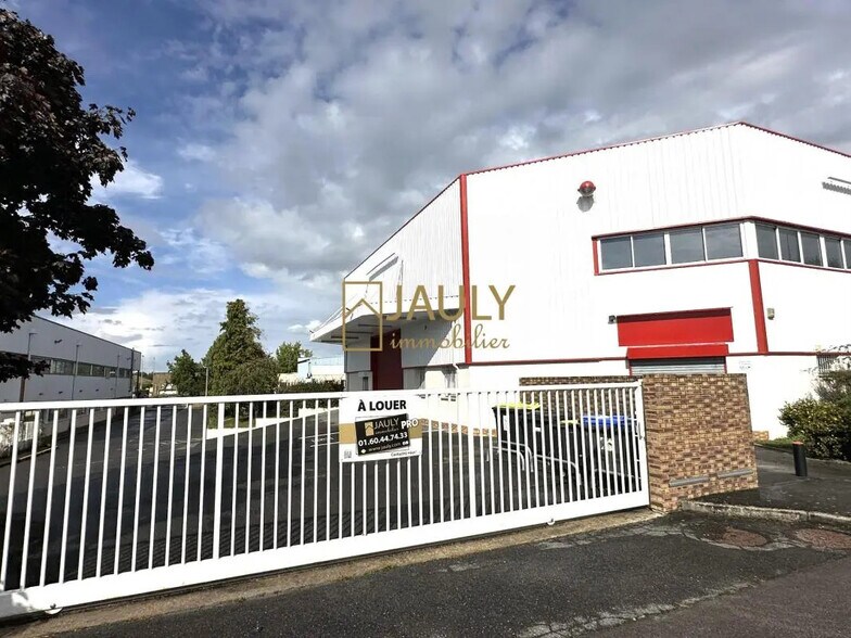 15 17 Rue De La Voie Gallo-Romaine, Quincy-Voisins à louer - Photo de l’immeuble – Image 2 sur 20