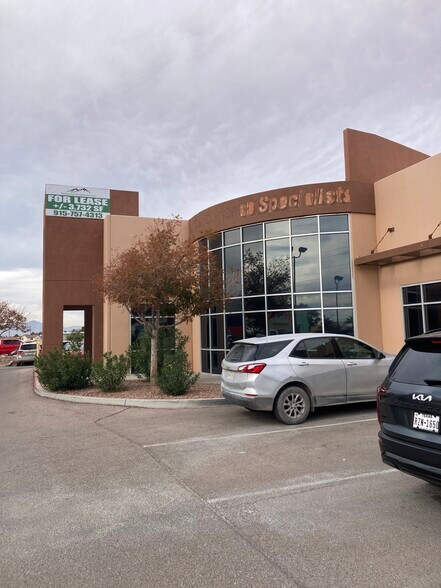 1779 N Zaragosa Rd, El Paso, TX à vendre - Photo de l’immeuble – Image 3 sur 5