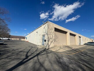 Plus de détails pour 1515 Fifth Industrial Ct, Bay Shore, NY - Industriel/Logistique à louer