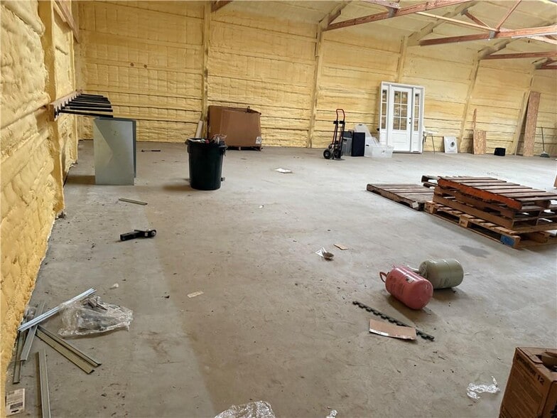 200 E Walnut St, Grain Valley, MO à vendre - Photo intérieure – Image 3 sur 5