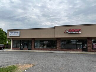 Plus de détails pour 2445 E Washington Ave, Vinton, VA - Local commercial à louer