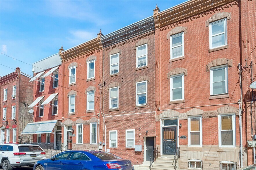 8 MULTI FAMILY NEAR TEMPLE HOSPITAL portefeuille de 5 biens à vendre sur LoopNet.fr - Photo principale – Image 1 sur 19