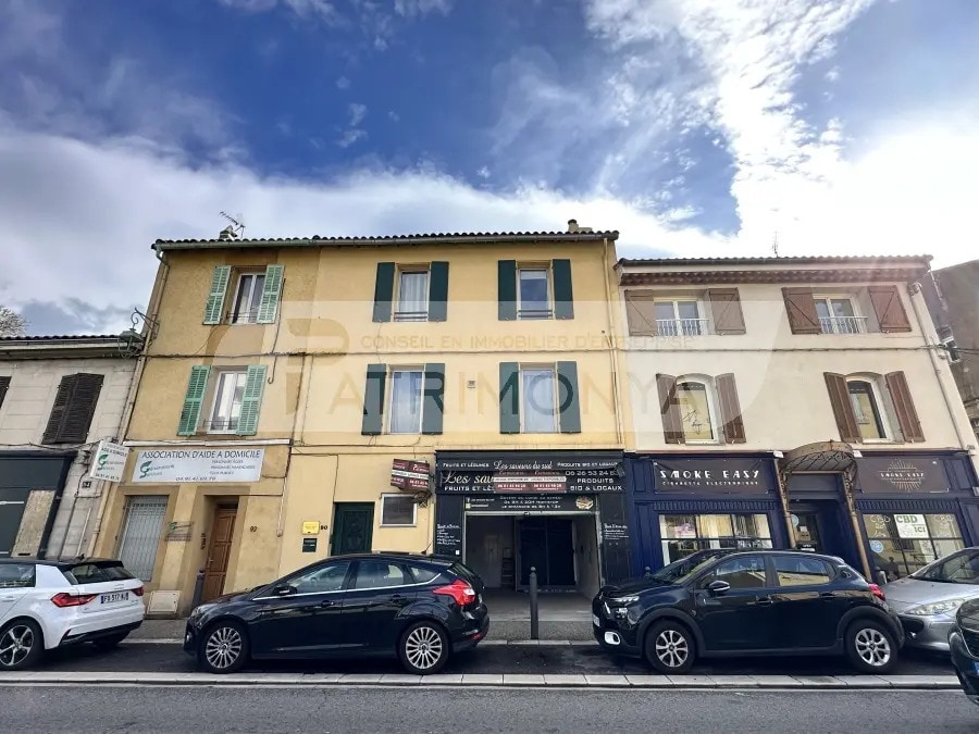 Local commercial dans Marseille à louer Photo de l’immeuble– Image 1 sur 4