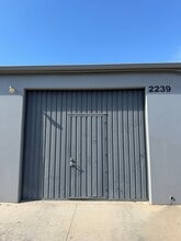 2245-2259 Ritchey St, Santa Ana, CA à louer Photo intérieure– Image 1 sur 2