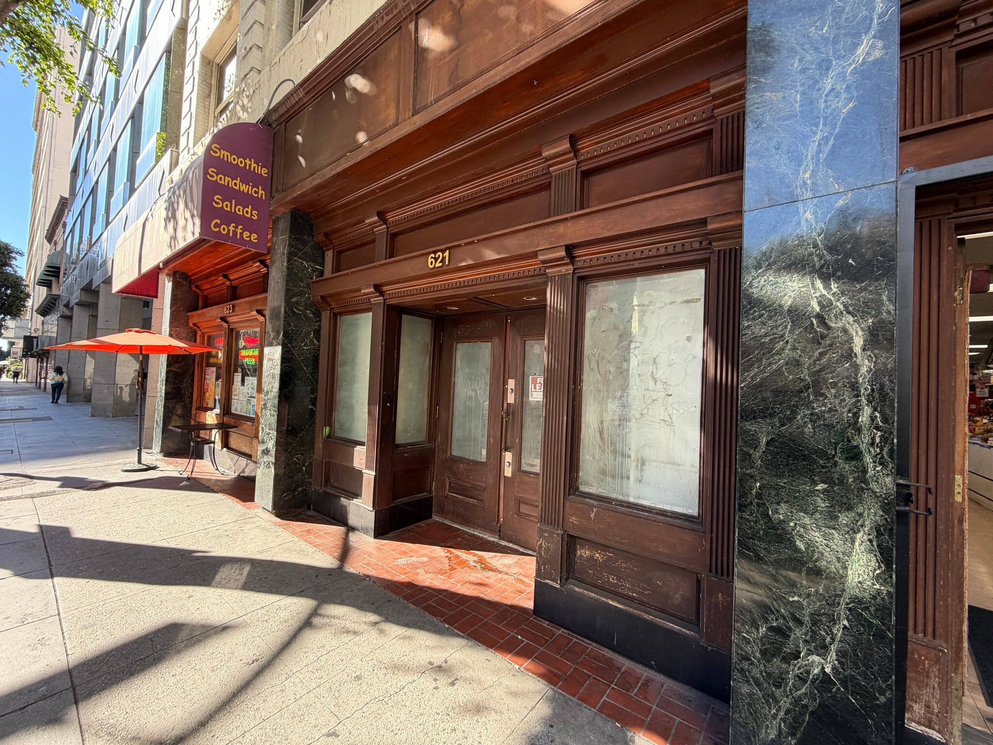 619-623 S Olive St, Los Angeles, CA à louer Photo intérieure– Image 1 sur 9