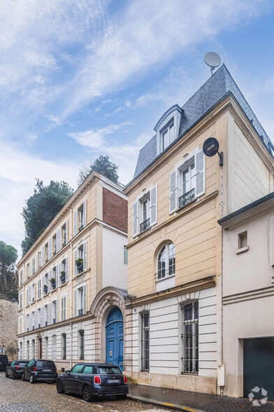 4 Rue Foucault, Paris à louer - Photo de l’immeuble – Image 3 sur 3