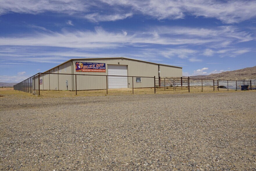 825 Cannonball dr, Big Water, UT à louer - Photo de l’immeuble – Image 1 sur 21