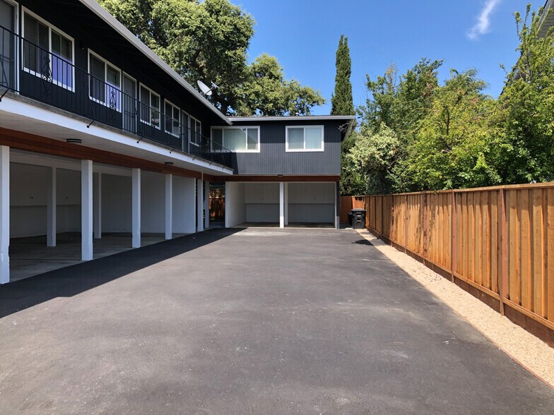 1151 Davis St, Redwood City, CA à vendre - Photo de l’immeuble – Image 2 sur 13