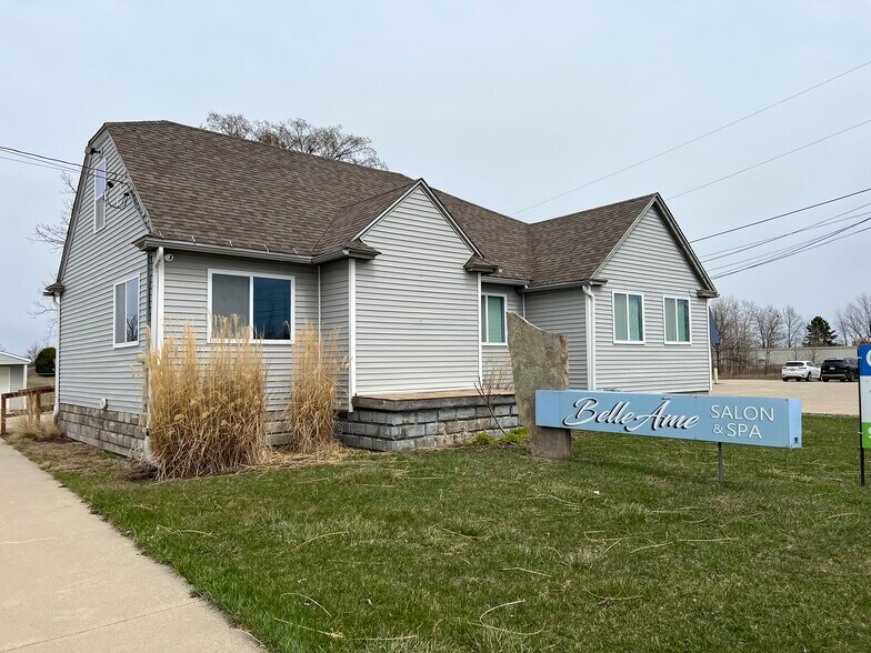 2005 E M 21, Owosso, MI à louer - Photo de l’immeuble – Image 3 sur 10
