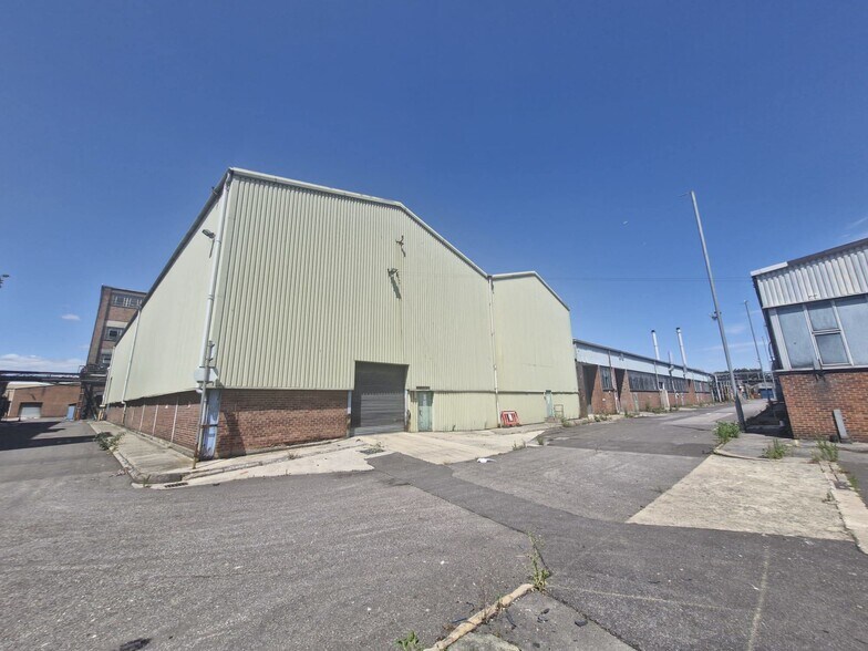 37 Bath Rd, Melksham à louer - Photo principale – Image 1 sur 4