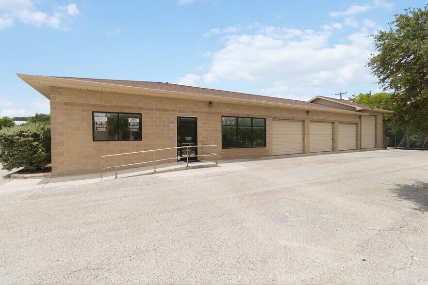 4714 Shavano Oak, San Antonio, TX à louer - Photo de l’immeuble – Image 3 sur 19