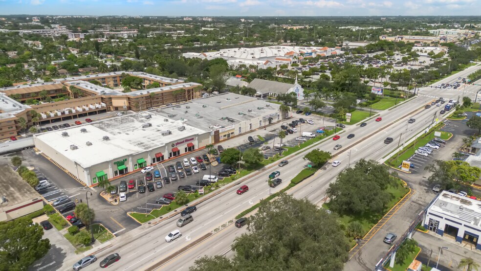 2647-2699 N State Road 7, Lauderhill, FL à louer - Photo de l’immeuble – Image 1 sur 10
